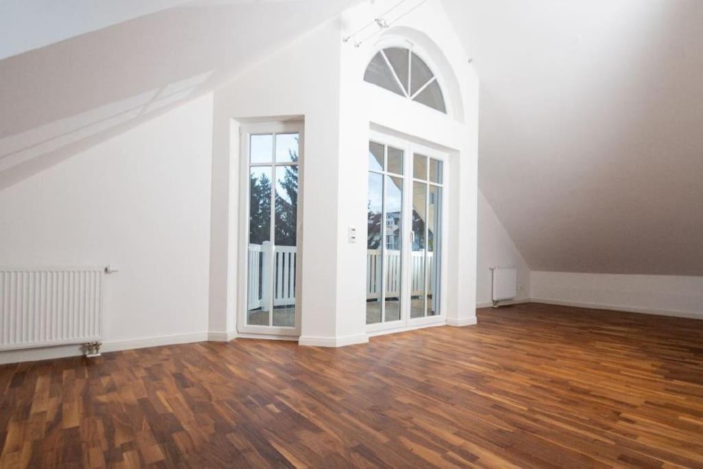 Phantastisches Haus Mit Pool Direkt In Muenchen エクステリア 写真