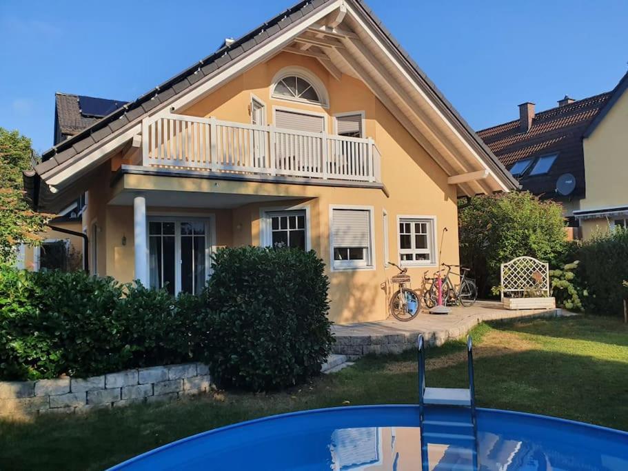 Phantastisches Haus Mit Pool Direkt In Muenchen エクステリア 写真